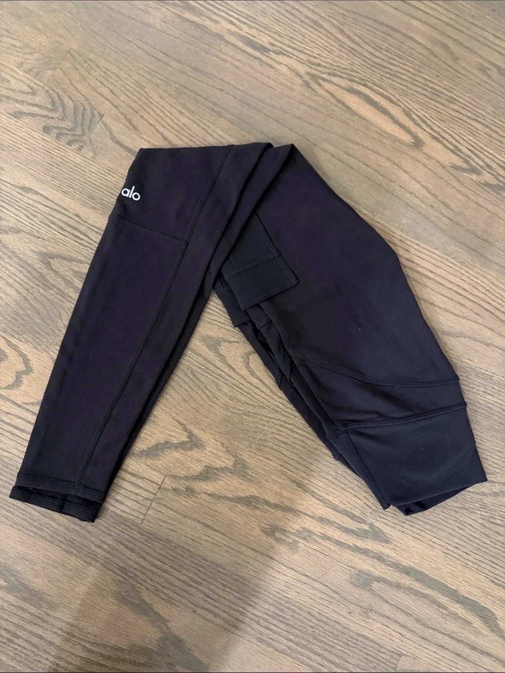 ALO Yoga Black High-Rise Cargo Pocket Leggings
